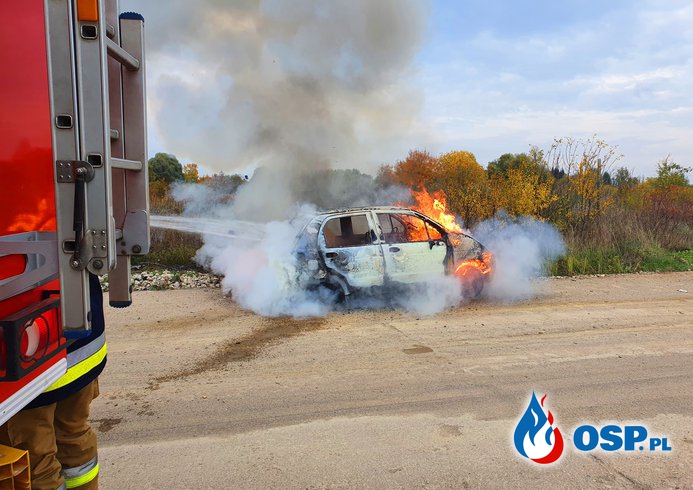 197/2020 Pożar samochodu OSP Ochotnicza Straż Pożarna