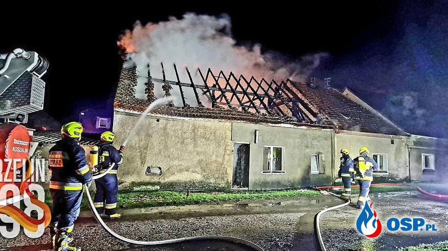 Pożar domu w Kręczkowie. Sąsiedzi ewakuowali starszą kobietę. OSP Ochotnicza Straż Pożarna