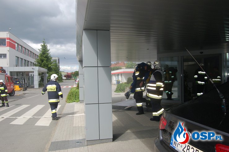 Ćwiczenia w Amice - ewakuacja budynku biurowego.   OSP Ochotnicza Straż Pożarna