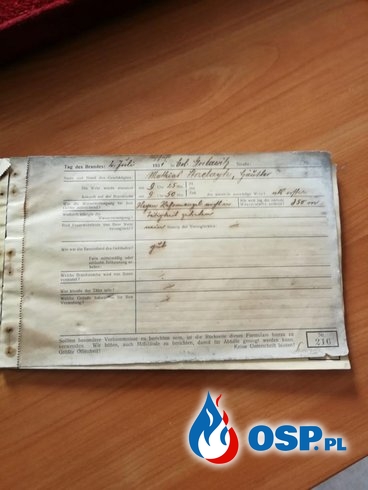 Strażackie dokumenty sprzed blisko 100 lat znaleziono podczas remontu strażnicy OSP Ochotnicza Straż Pożarna