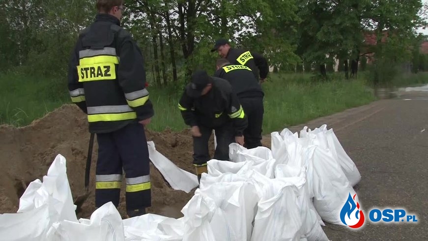 Ponad 6 tysięcy strażaków walczy z podtopieniami na południu Polski OSP Ochotnicza Straż Pożarna