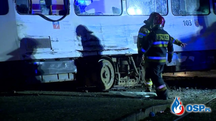Wypadek w centrum Szczecina. Ciężarówka zderzyła się z tramwajem. OSP Ochotnicza Straż Pożarna