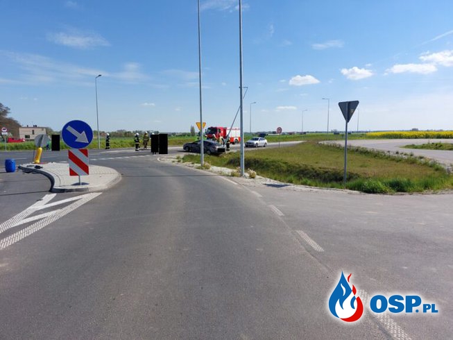 Wypadek na obwodnicy Wronek, jedna osoba poszkodowana OSP Ochotnicza Straż Pożarna