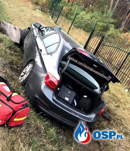 Nieoznakowany radiowóz BMW rozbity! Policjanci mieli wypadek OSP Ochotnicza Straż Pożarna