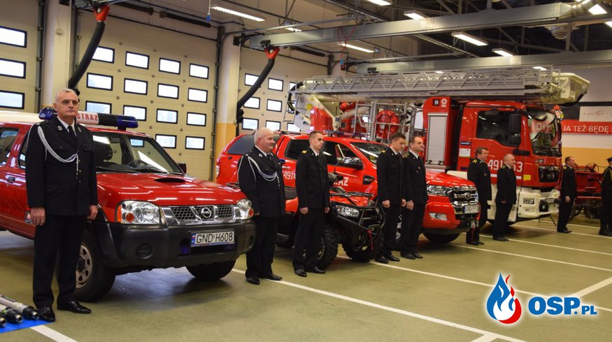 Nowy samochód specjalny trafił do płockich strażaków OSP Ochotnicza Straż Pożarna