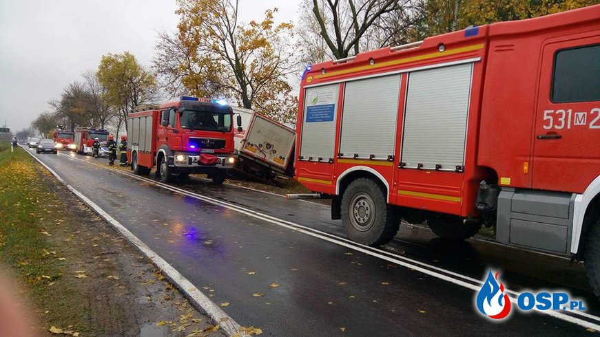 Wypadek samochodu ciężarowego OSP Ochotnicza Straż Pożarna