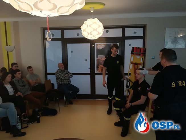 Szkolenie dla uczniów w Zespole Szkół nr 2 w Przysusze OSP Ochotnicza Straż Pożarna