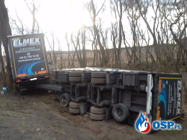 Wypadek samochodu ciężarowego DK 92 OSP Ochotnicza Straż Pożarna