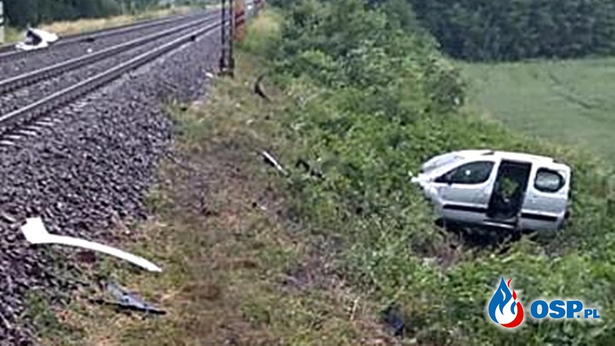 5 osób zginęło w wypadku na przejeździe w Nowej Wsi Kąckiej pod Wrocławiem OSP Ochotnicza Straż Pożarna