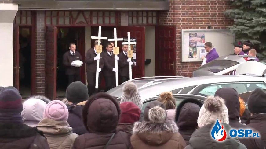W Koszalinie odbył się pogrzeb 15-latek, które zginęły w pożarze Escape Room. OSP Ochotnicza Straż Pożarna