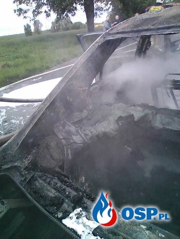 Pożar Samochodu na drodze Karniszewo-Kłecko OSP Ochotnicza Straż Pożarna