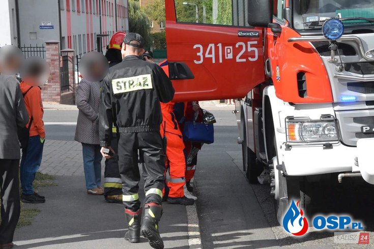  Nie było wolnej karetki. Lądował LPR, ale kobietę do szpitala zawieźli strażacy. OSP Ochotnicza Straż Pożarna