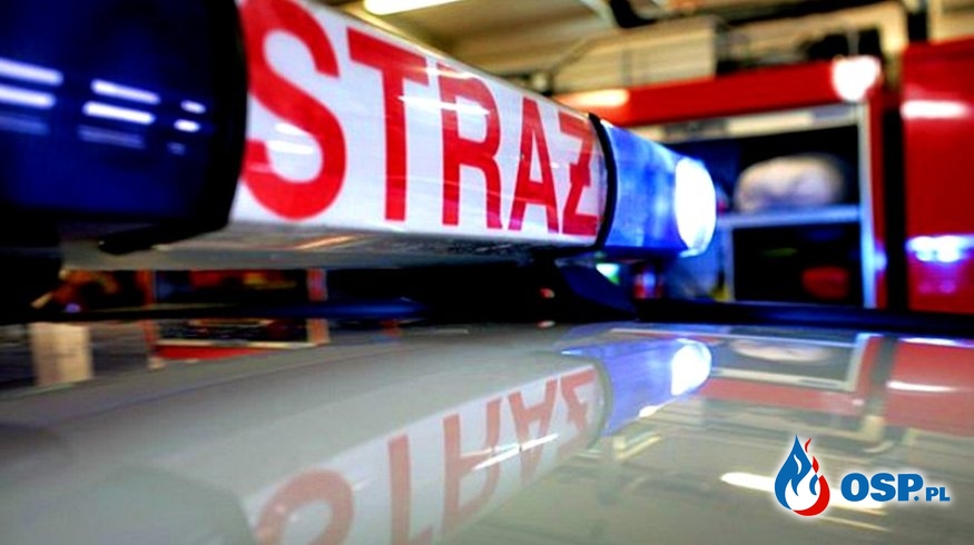 Strażacy ratowali dwumiesięczne dziecko, zatrzaśnięte w samochodzie OSP Ochotnicza Straż Pożarna