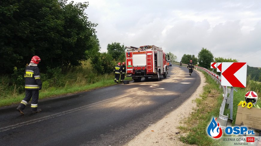 Dziwiszów: Zderzenie dwóch pojazdów na Kapelli. OSP Ochotnicza Straż Pożarna