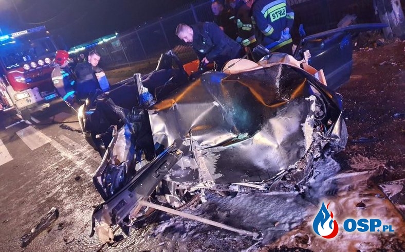 Poważny wypadek w Falentach Nowych. Na miejsce wezwano śmigłowiec LPR. OSP Ochotnicza Straż Pożarna