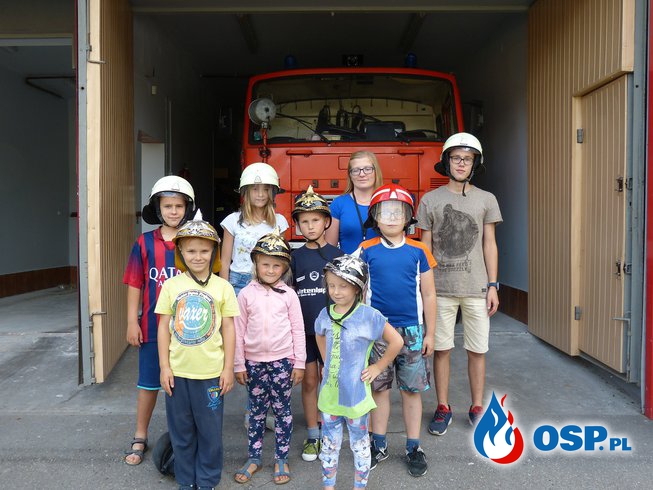 Dzieciaki ze świetlicy odwiedzają OSP OSP Ochotnicza Straż Pożarna