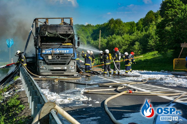 Ciężarówka z meblami doszczętnie spłonęła na DK19 OSP Ochotnicza Straż Pożarna