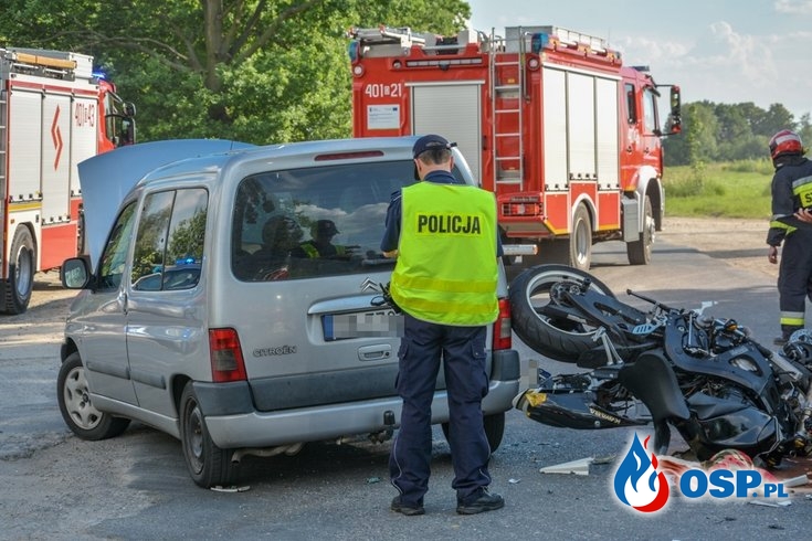 Motocyklista ciężko ranny po wypadku pod Opolem. W akcji śmigłowiec LPR. OSP Ochotnicza Straż Pożarna