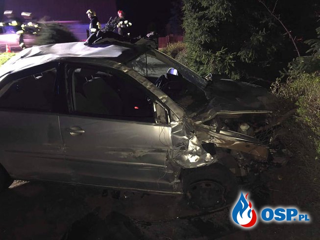 19-letni kierowca pijany i pod wpływem narkotyków ściął autem 3 drzewa i dachował OSP Ochotnicza Straż Pożarna