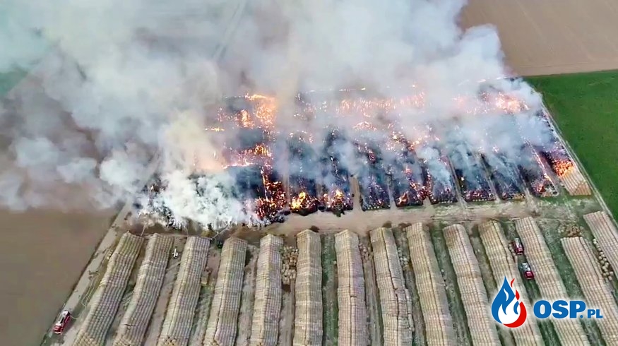 Ogromny pożar słomy przy fabryce pelletu w Jordanowie Śląskim OSP Ochotnicza Straż Pożarna