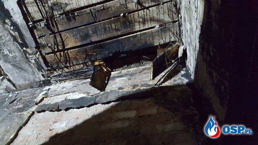 Wronki - pożar pomieszczenia socjalnego w kamienicy. OSP Ochotnicza Straż Pożarna