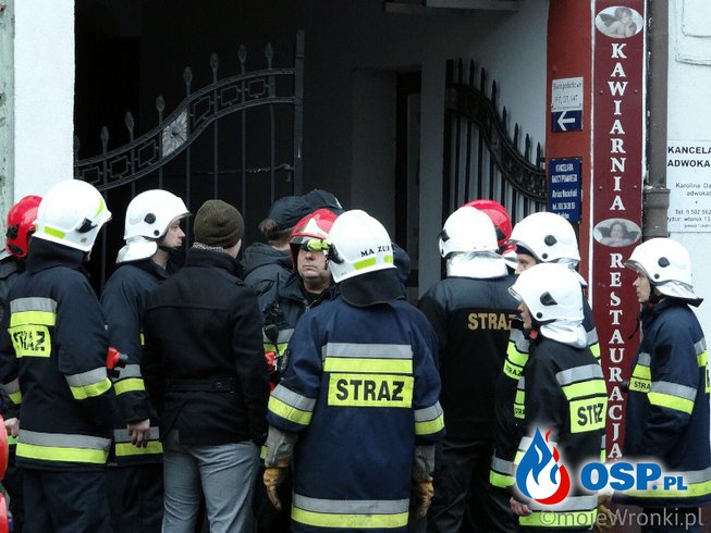 Wronki - pożar pomieszczenia socjalnego w kamienicy. OSP Ochotnicza Straż Pożarna