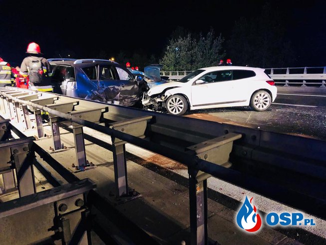 Karambol kilkunastu samochodów na S1 na Śląsku! Jedna osoba nie żyje. OSP Ochotnicza Straż Pożarna