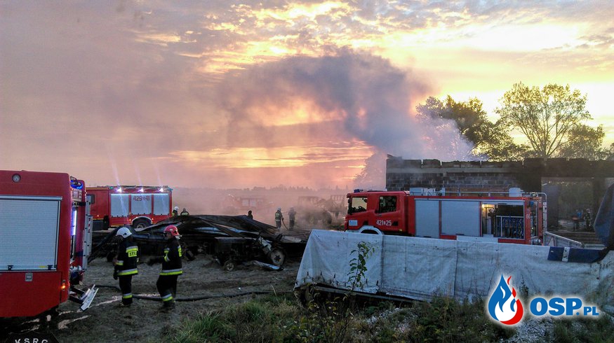 Budynek, ciągnik i maszyny rolnicze spłonęły w pożarze w Micinie OSP Ochotnicza Straż Pożarna