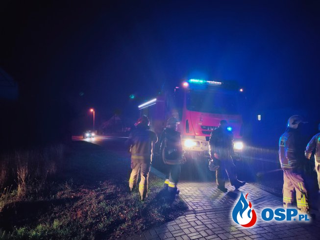 238/2021 Pomoc policji w otwarciu mieszkania OSP Ochotnicza Straż Pożarna