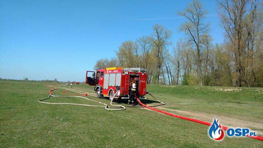  Ćwiczenia z przetłaczania wody na duże odległości OSP Ochotnicza Straż Pożarna