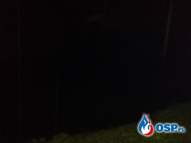 Zatkany przepust na zbiorniku wodnym w Śmiczu OSP Ochotnicza Straż Pożarna