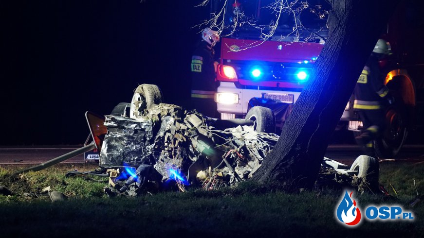 Dwie osoby zginęły w czołowym zderzeniu aut na Opolszczyźnie. Tragiczny wypadek na DK45. OSP Ochotnicza Straż Pożarna