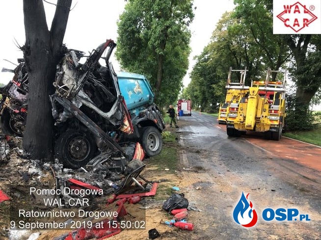 Świadkowie uratowali kierowcę ze zmiażdżonej, płonącej ciężarówki! OSP Ochotnicza Straż Pożarna