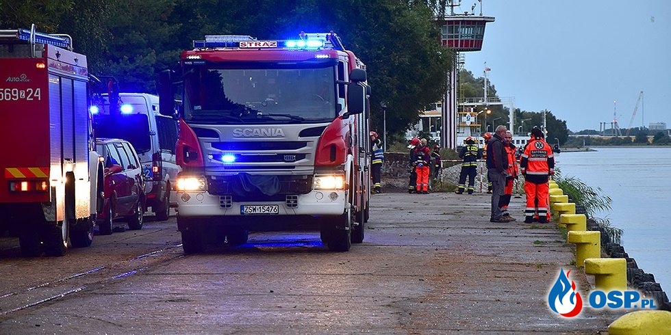 Dwoje 15-latków zginęło po tym, jak samochód wpadł do kanału OSP Ochotnicza Straż Pożarna