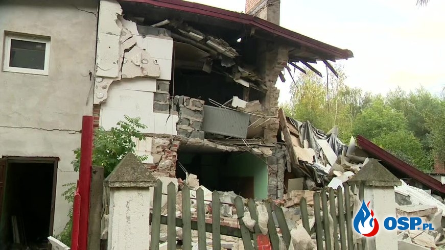 Część domu zawaliła się po eksplozji gazu. Jeden z mieszkańców jest ranny. OSP Ochotnicza Straż Pożarna