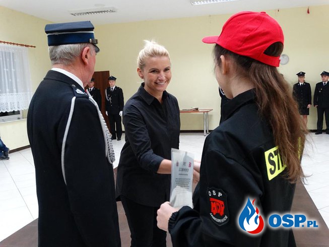 Uroczyste ślubowanie na sztandar i pasowanie członków Młodzieżowej Drużyny Pożarniczej OSP Ochotnicza Straż Pożarna