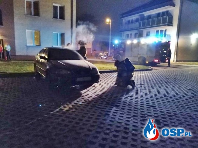 Pożar samochodu w Lublinie. Ktoś wrzucił do niego petardę? OSP Ochotnicza Straż Pożarna