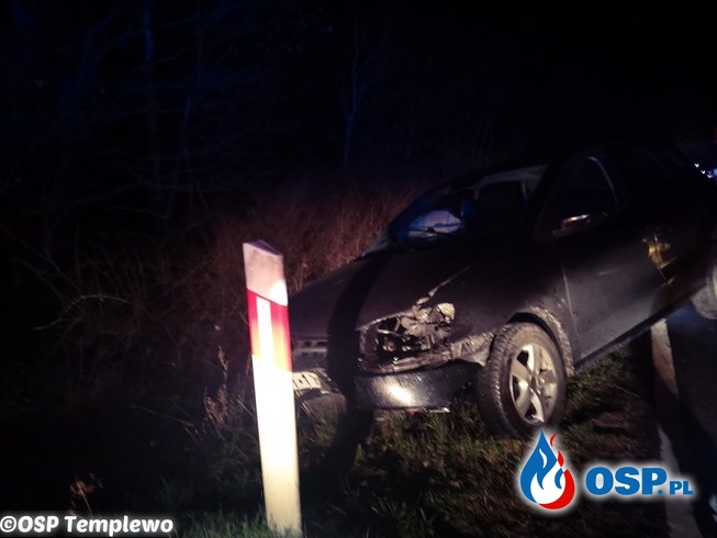 DW137 - drzewo powalone na dwa samochody osobowe! OSP Ochotnicza Straż Pożarna