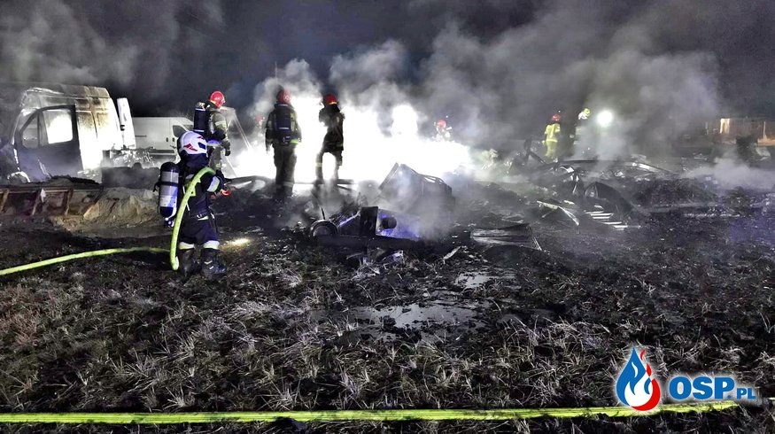 Tragiczny pożar domku holenderskiego. W zgliszczach znaleziono zwłoki. OSP Ochotnicza Straż Pożarna