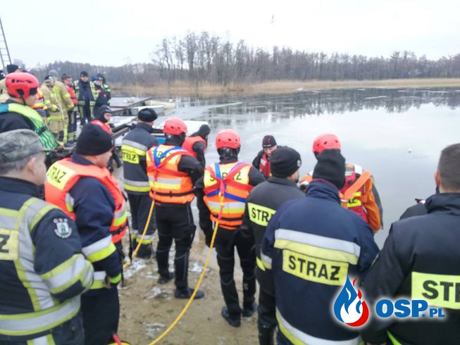 Ćwiczenia na jeziorze Morzycko. OSP Ochotnicza Straż Pożarna