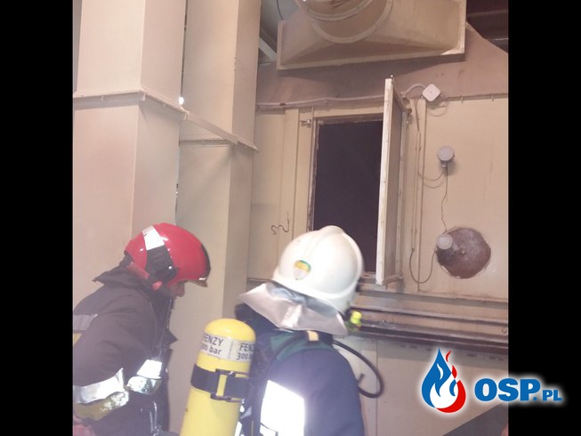 Groźny pożar w wytwórni pasz OSP Ochotnicza Straż Pożarna