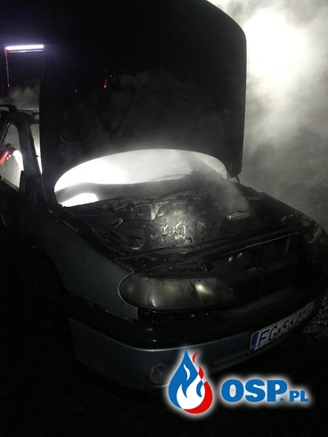 182/2019 Nocny pożar porzuconego auta przy DK26 OSP Ochotnicza Straż Pożarna