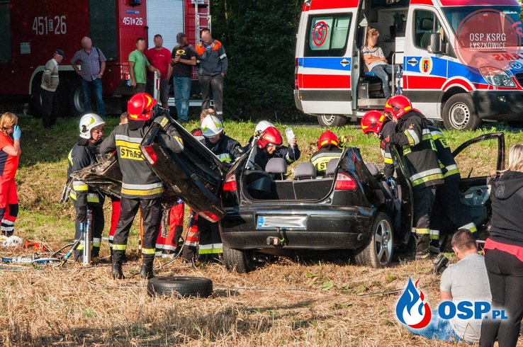 Cztery osoby ranne w wypadku. "Kierowca próbował ominąć lisa". OSP Ochotnicza Straż Pożarna