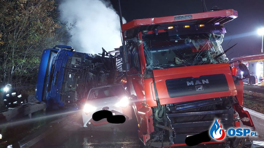 Ciężarówka zapaliła się po karambolu na A4. W akcji grupa ratownictwa chemicznego. OSP Ochotnicza Straż Pożarna