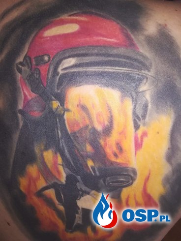 Strażackie tatuaże. Zobacz inspiracje na dziarę dla strażaka! OSP Ochotnicza Straż Pożarna