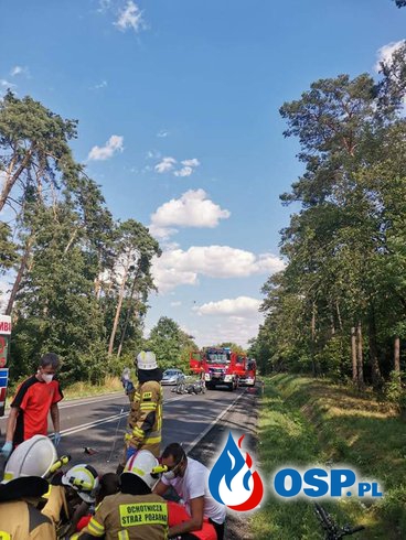 Wypadek na drodze krajowej. Nie żyje motocyklista. OSP Ochotnicza Straż Pożarna
