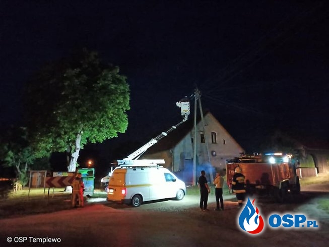 Nowa wieś - lampa uliczna w płomieniach OSP Ochotnicza Straż Pożarna