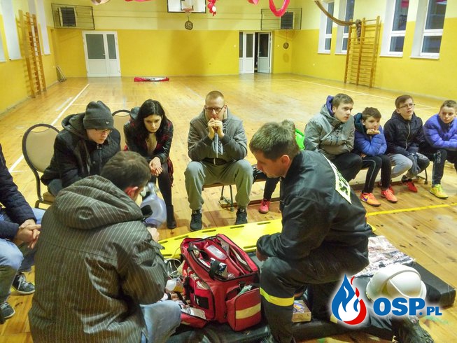 Pogadanka z zakresu pierwszej pomocy oraz użycia aparatów ODO. OSP Ochotnicza Straż Pożarna