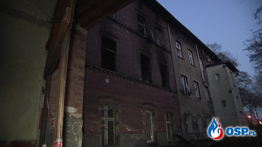 Pożar mieszkania w Chorzowie. Jedna osoba zginęła, trzy ewakuowano oknem. OSP Ochotnicza Straż Pożarna