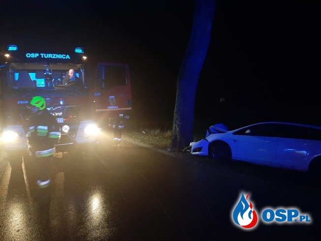 Wypadek auta osobowego w miejscowości Wirwajdy OSP Ochotnicza Straż Pożarna